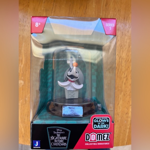 Nightmare Before Christmas Domez Collectible Miniatures Set of 4 - Picture 4 of 5